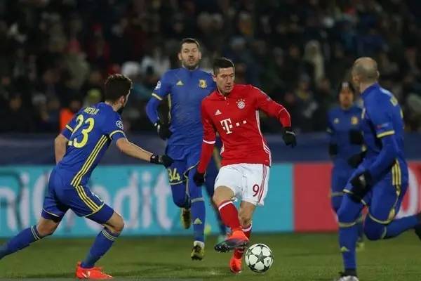 自己在防守 自己在防守