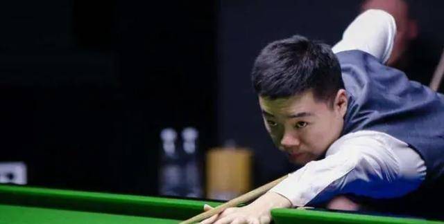 让他在球场 让他在球场