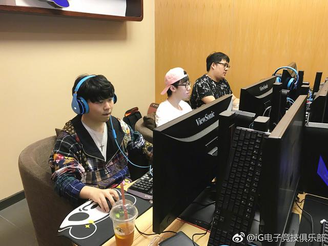 而是一次合